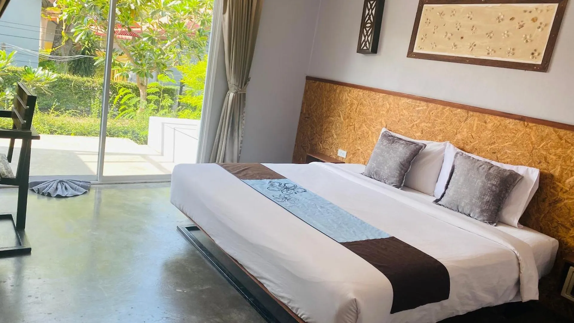 Hotel The Hip Resort @ Phi Phi
